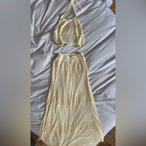 Yellow knit skirt set. Never worn 🫶🏽 size small